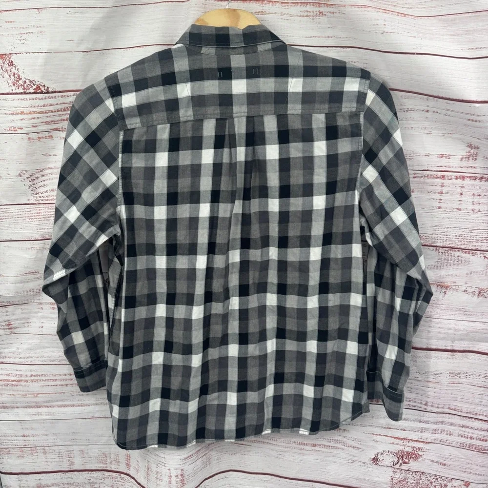 The North‎ Face Shirt Mens 2XL Long Sleeve Plaid Shirt Double Pocket Hiking